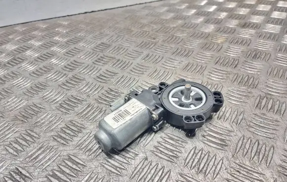 Peugeot 1007 Front door window regulator motor 400814