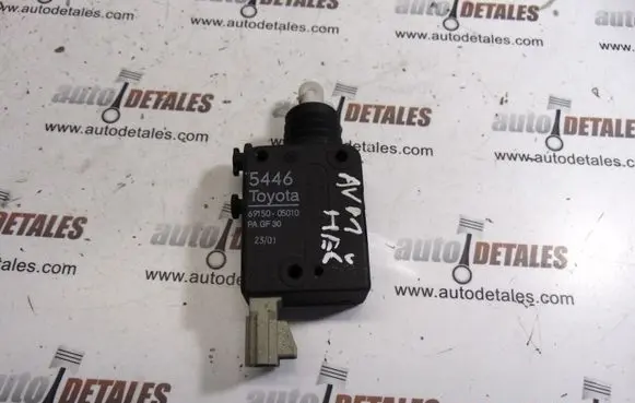 Toyota Avensis T220 Tailgate boot lock/latch motor 6915005010