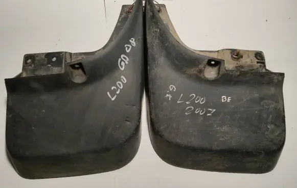 Mitsubishi L200 Rear mudguard MN117451