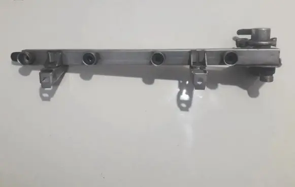 Opel Zafira A Fuel main line pipe