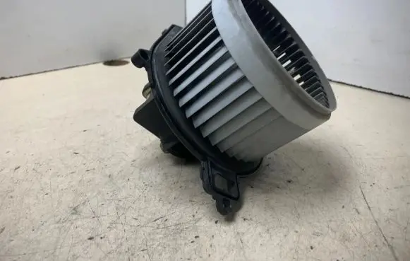 Peugeot Partner Heater fan/blower 181428100