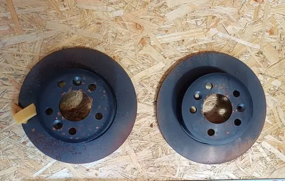 Renault Laguna I Front brake disc 7701205845