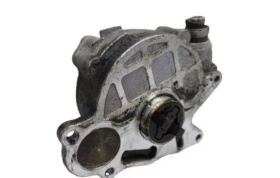 Volkswagen PASSAT B6 Vacuum pump 03L145100F-KASACJA 03L145100F
