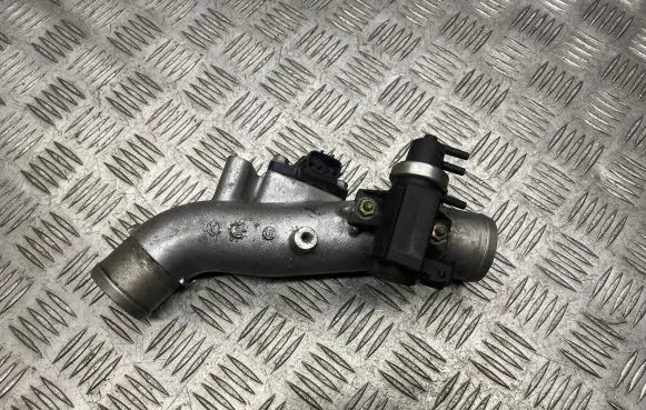 Nissan Almera N16 Engine coolant pipe/hose 310631