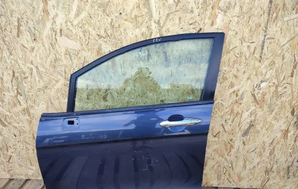 Honda FR-V Front door