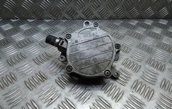 Audi A6 S6 C6 4F Vacuum pump 06D145100E