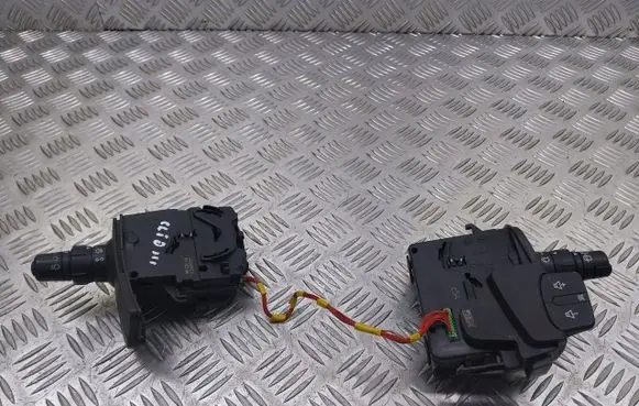 Renault Clio III Headlight wiper switch 88103009348