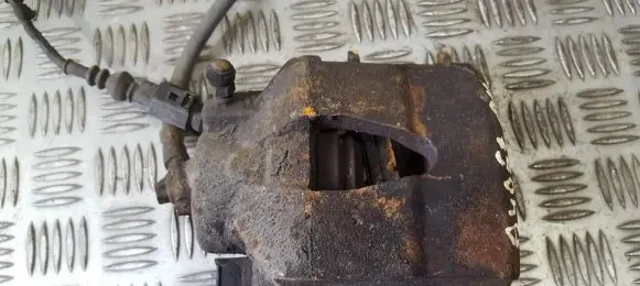 Skoda Octavia Mk2 (1Z) Front brake caliper