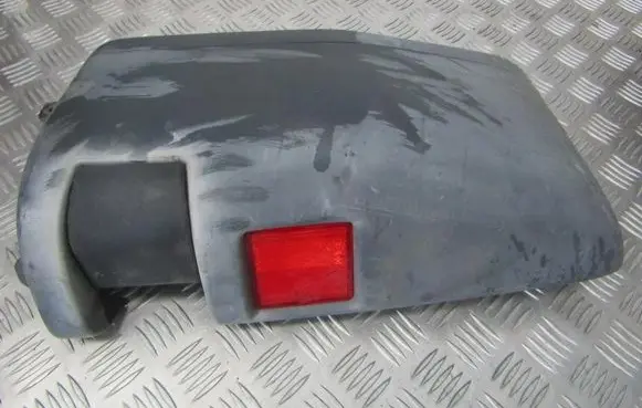 Rear bumper corner part panel trim