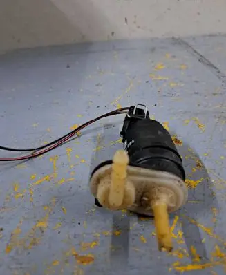 Opel Meriva A Windscreen/windshield washer pump 24439254