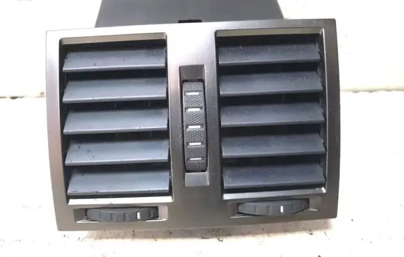 Skoda Superb B5 (3U) Dash center air vent grill 3U0819203C