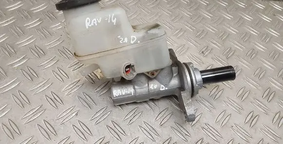 Toyota RAV 4 (XA40) Master brake cylinder
