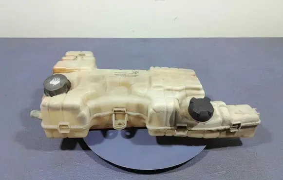 Renault Megane III Coolant expansion tank/reservoir 1018812S01