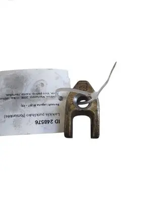 Renault Laguna III Fuel Injector clamp holder 
