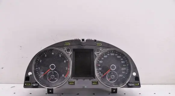 Volkswagen PASSAT CC Speedometer (instrument cluster) 3C8920870