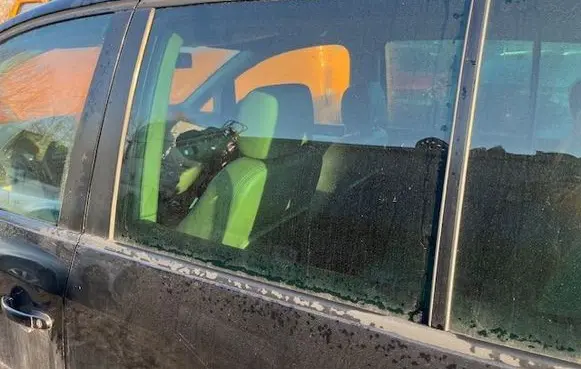 Volkswagen Touran I Rear door window glass 