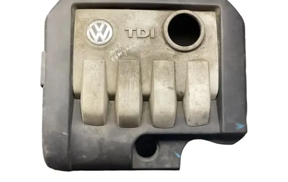 Volkswagen Golf V Engine cover (trim) 03G103925