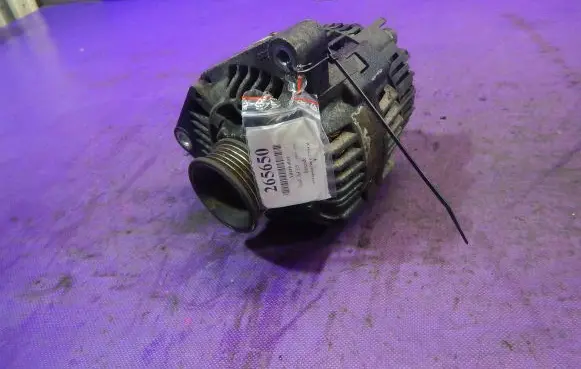 Audi A4 S4 B5 8D Generator/alternator