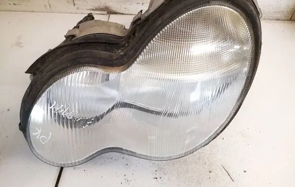 Mercedes-Benz C W203 Headlight/headlamp a2038200161 0301166201