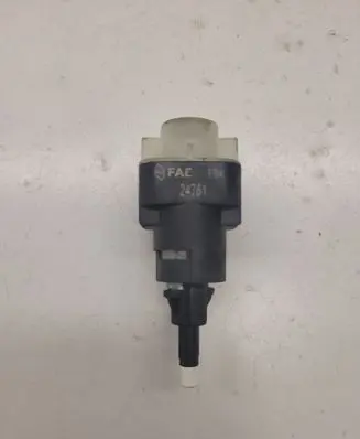 Audi A6 S6 C5 4B Brake pedal sensor switch 24761
