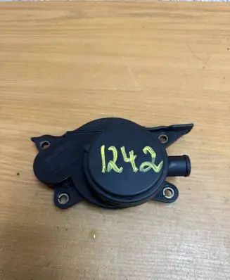 Mercedes-Benz Sprinter W906 Breather valve A6110160334
