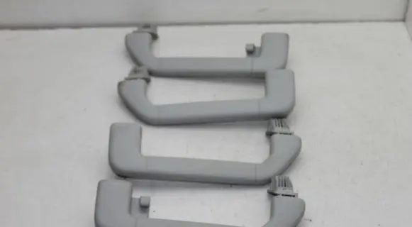 Volkswagen Touareg II Front interior roof grab handle