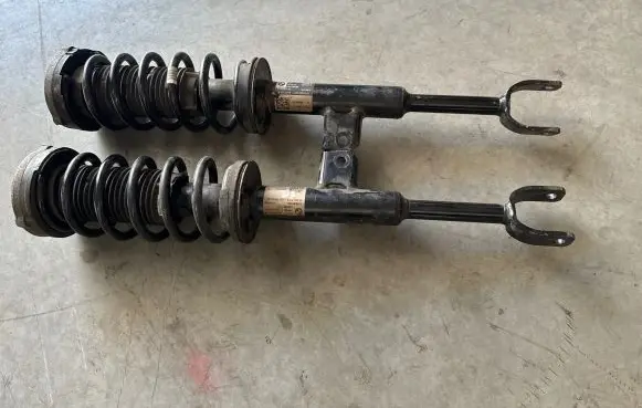 BMW 5 G30 G31 Front shock absorber/damper 6866606 6866597