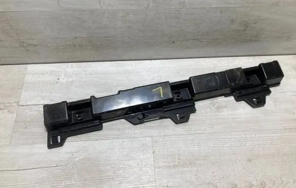 BMW 1 F20 F21 Other sill/pillar trim element 7240913
