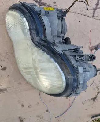 Mercedes-Benz C W203 Headlight/headlamp A2038200161 0301166201