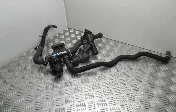 Nissan X-Trail T32 Engine coolant pipe/hose 110614599R VD16523