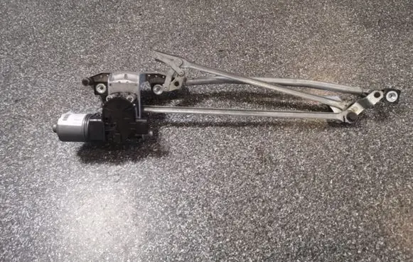 Ford Focus C-MAX Front wiper linkage and motor 0390241724 3M5117508AA