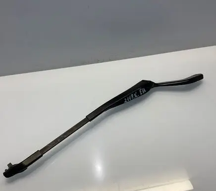 Mercedes-Benz E W211 Front wiper blade arm A2118201544 2118201544