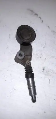 Subaru Legacy Generator/alternator belt tensioner F55272401