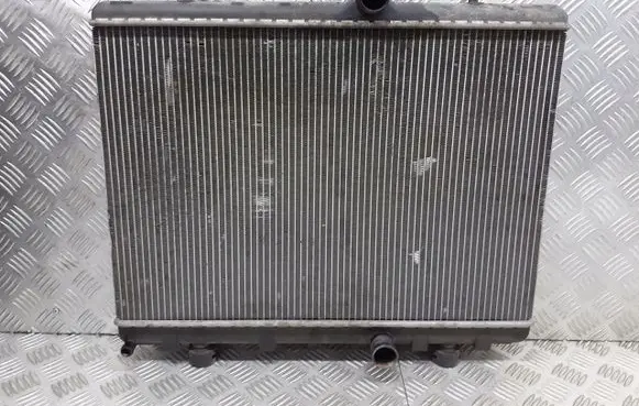 Peugeot 407 Coolant radiator