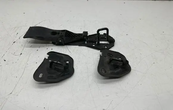Audi A7 S7 4G Engine bonnet/hood lock/latch loop/hook 4G8823480B