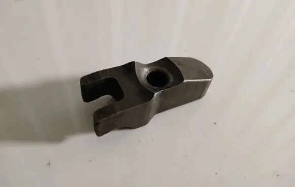 Hyundai Santa Fe Fuel Injector clamp holder 3381427
