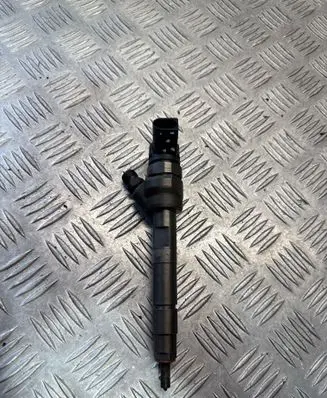 BMW 5 F10 F11 Fuel injector 0445110478 7810702