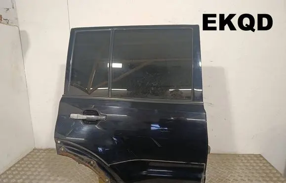 Mitsubishi Pajero Rear door 