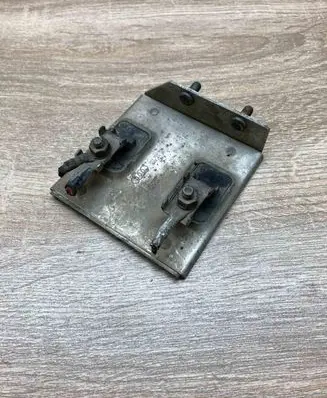 Audi A4 S4 B5 8D Coolant fan relay 8D0959493