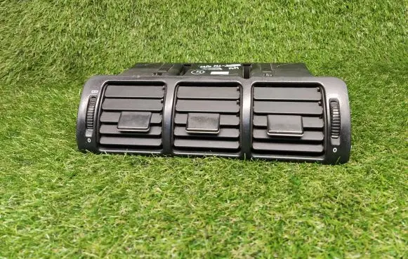 Mercedes-Benz ML W163 Dash center air vent grill A1638300054
