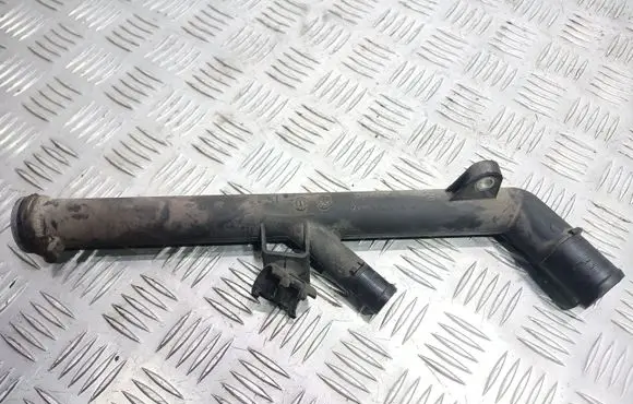 Renault Megane II Engine coolant pipe/hose 8200134513