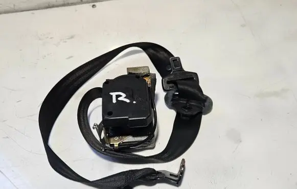 Skoda Octavia Mk2 (1Z) Front seatbelt 1U4857702C