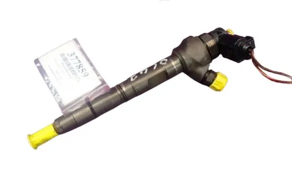 Volkswagen Golf VII Fuel injector 04L130277AJ