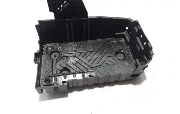 Battery bracket