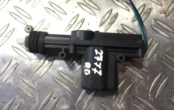 Mazda 323 Central locking motor 932037992
