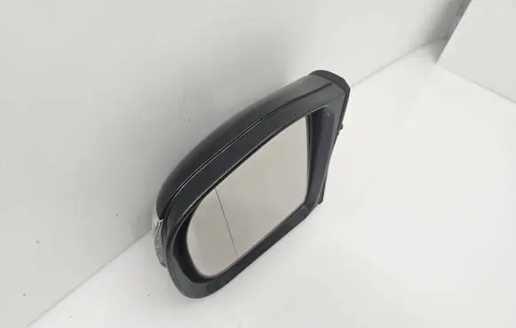 Mercedes-Benz E W210 Front door electric wing mirror 413131417
