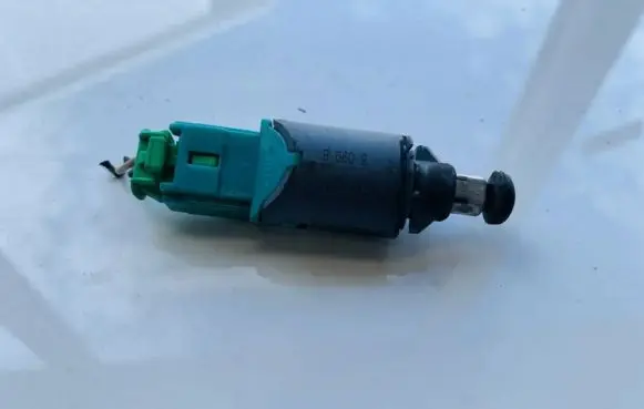 Renault Laguna III Brake pedal sensor switch 25325007r