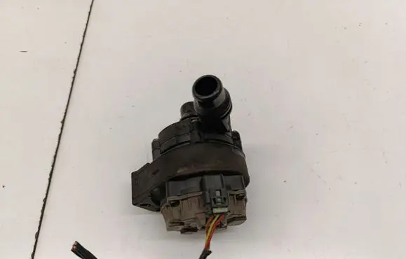 Mini Cooper Countryman F60 Electric auxiliary coolant/water pump 8679882