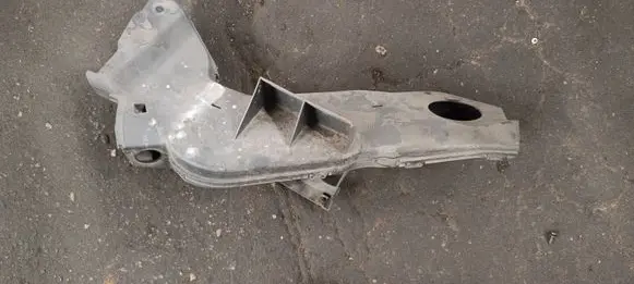 BMW X5 E53 Brake cooling air channel/duct 7123353