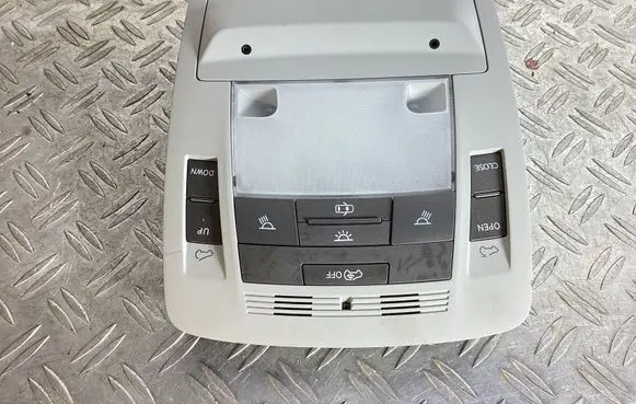 Lexus LS 460 - 600H Front seat light 1D111084G 1D111088G 1D153032G